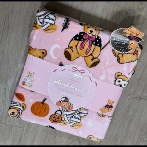 Full queen skeleton bear blanket by Envouge